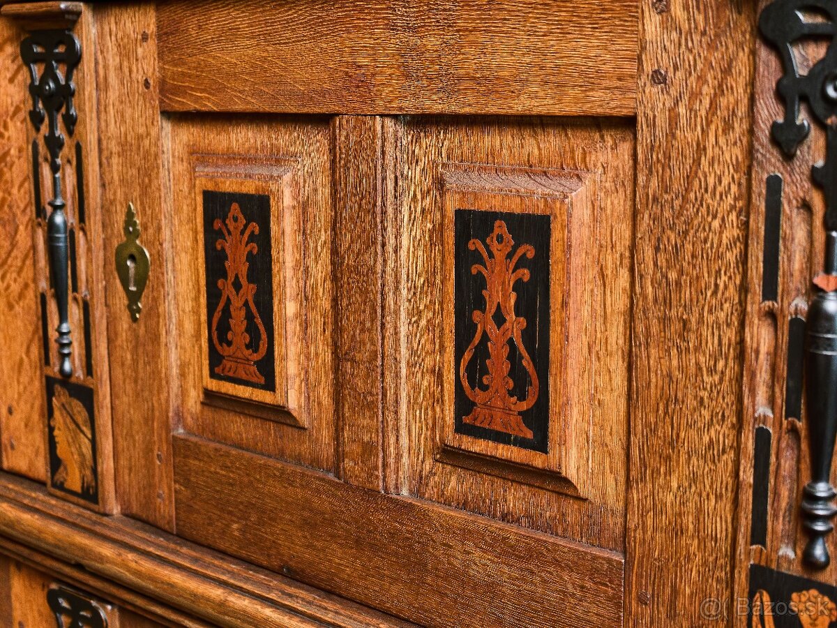 Holandská renesančná skriňa ("Beeldenkast") zo 17. storoči - 4