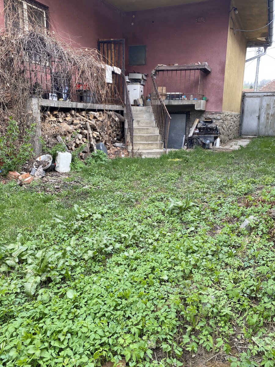 Rodinný dom s garážou v obci Jasov - 4