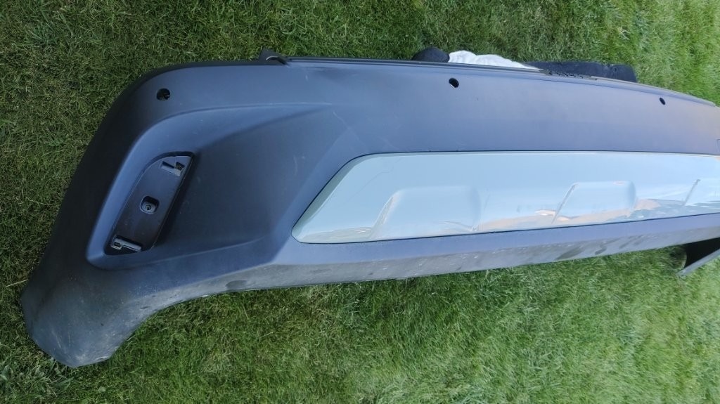 Toyota Corolla Cross 2020 - Zadny naraznik kryt spojler - 4