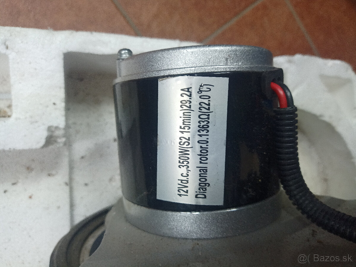 Oporné koleso na príves s motorom - 4