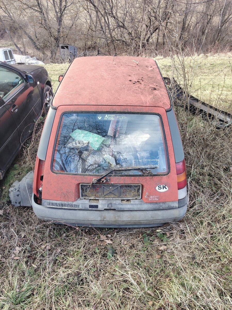 Renault 5 - 4