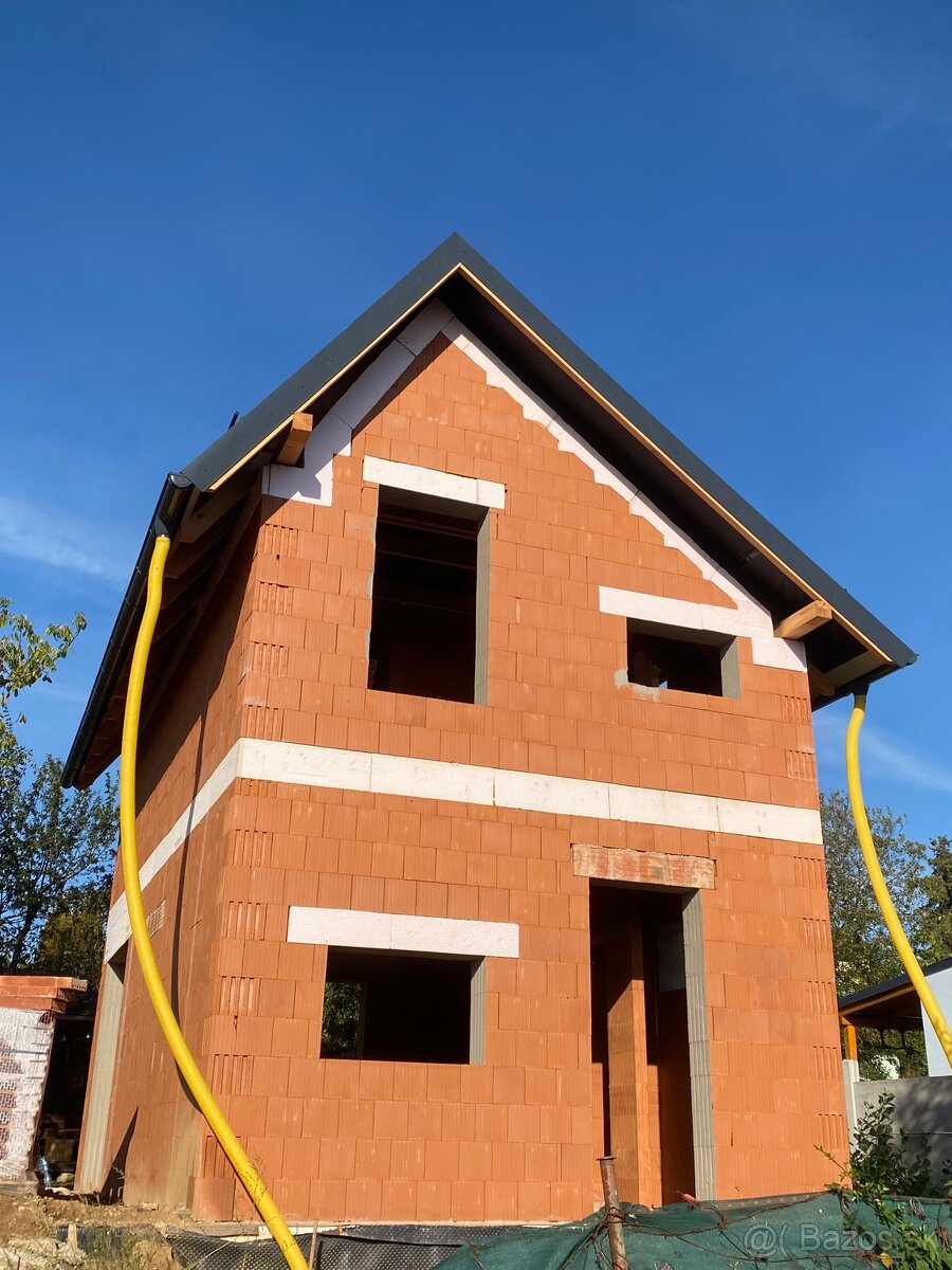 STAVEBNÉ PRÁCE - RODINNÉ DOMY - BYTOVÉ DOMY - 4