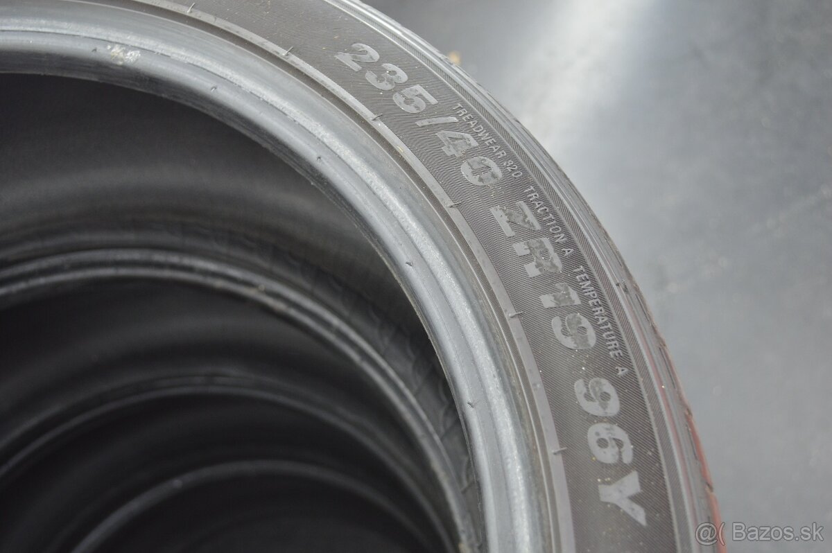 Predám letné pneu 235/40 R19 - 4