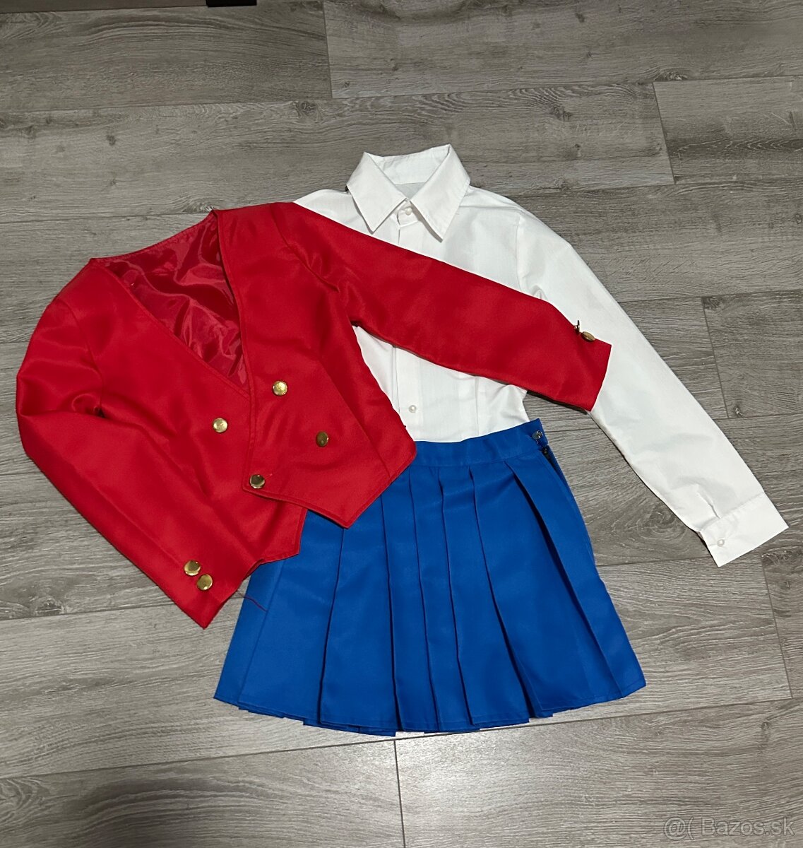 3 cosplay kostýmy – 1 kompletný set + 2 ďalšie - 4