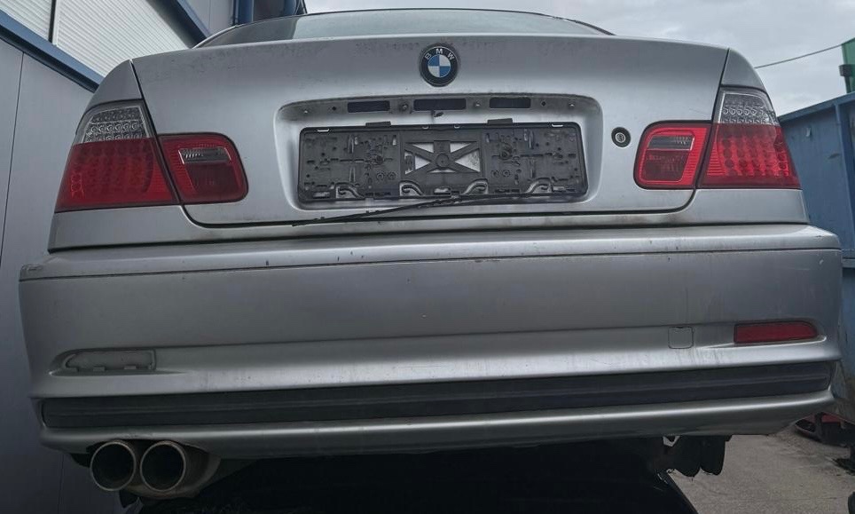 BMW 318i Coupe 1,9 benzín - 4