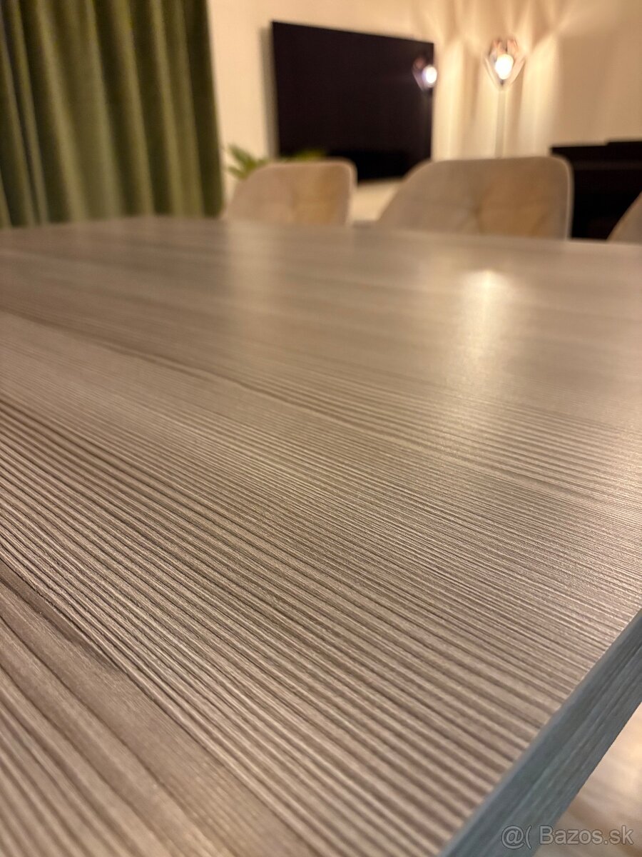 Predám jedálenský stôl 140x90 - 4