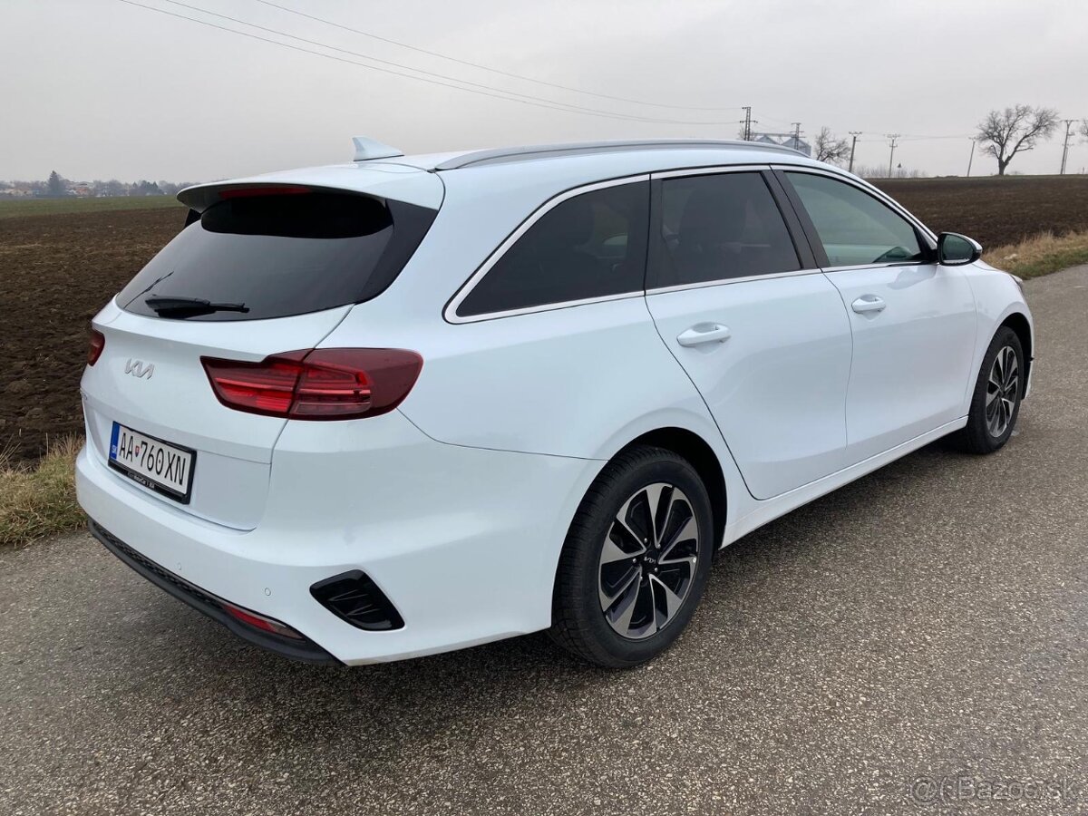 KIA Ceed SW 1.5 T-GDI Gold AUTOMAT - 4