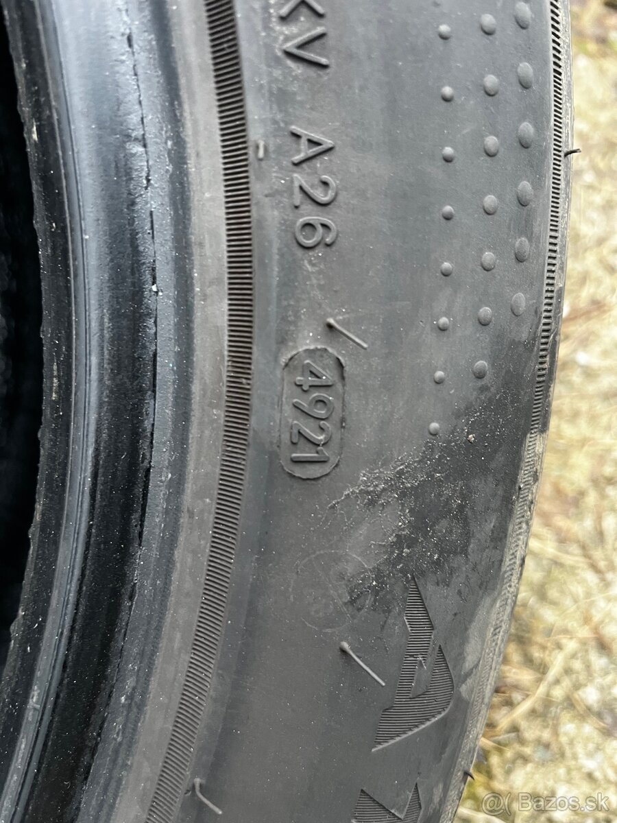 Predám pneumatiky 215/55 r18 letné - 4