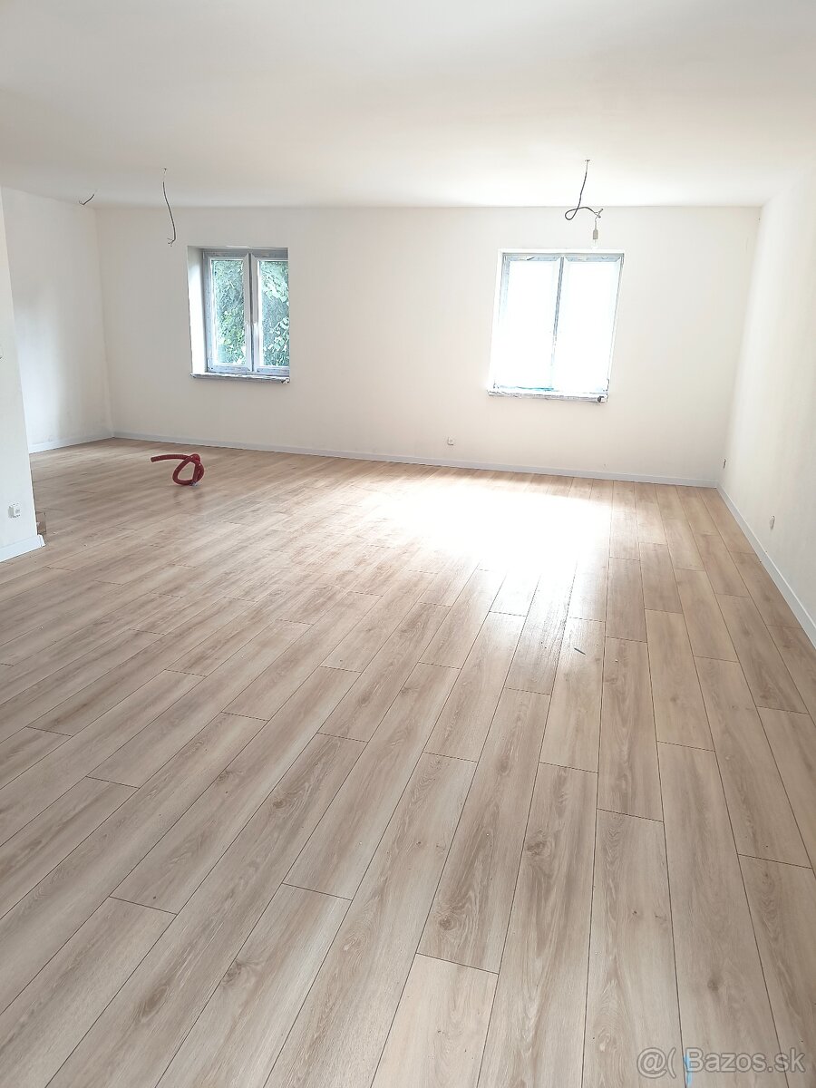 LUXUSNÝ 5 IZB. RD V SENCI V ŠTANDARDE - 4