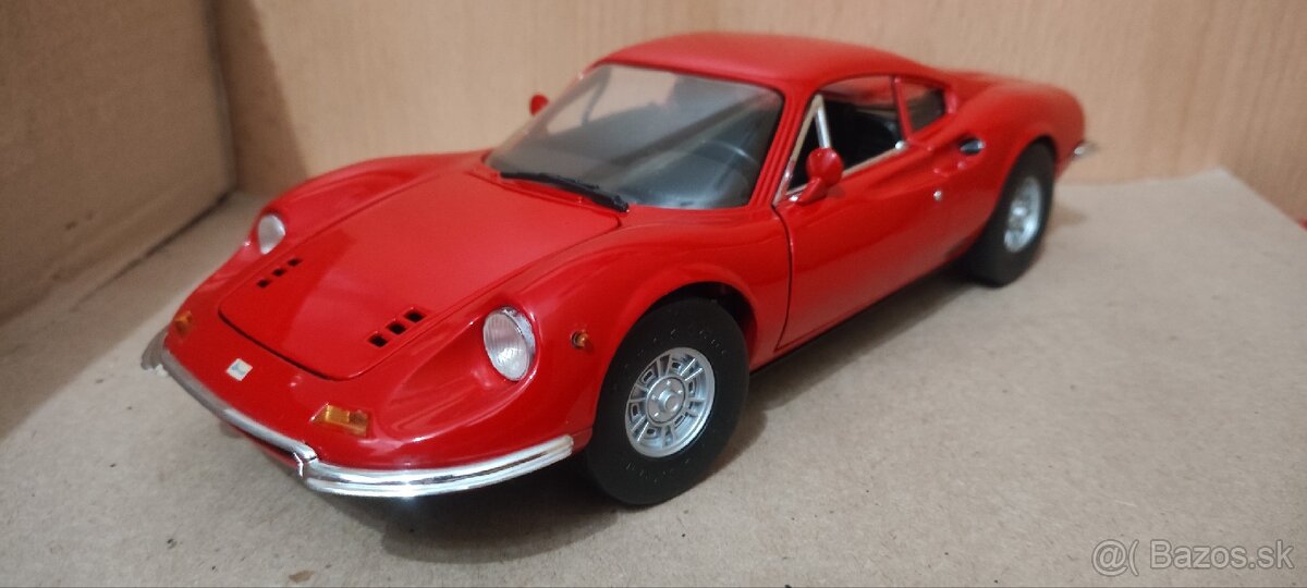 Jaguár Chevrolet bmw Ferrari 1:18 - 4