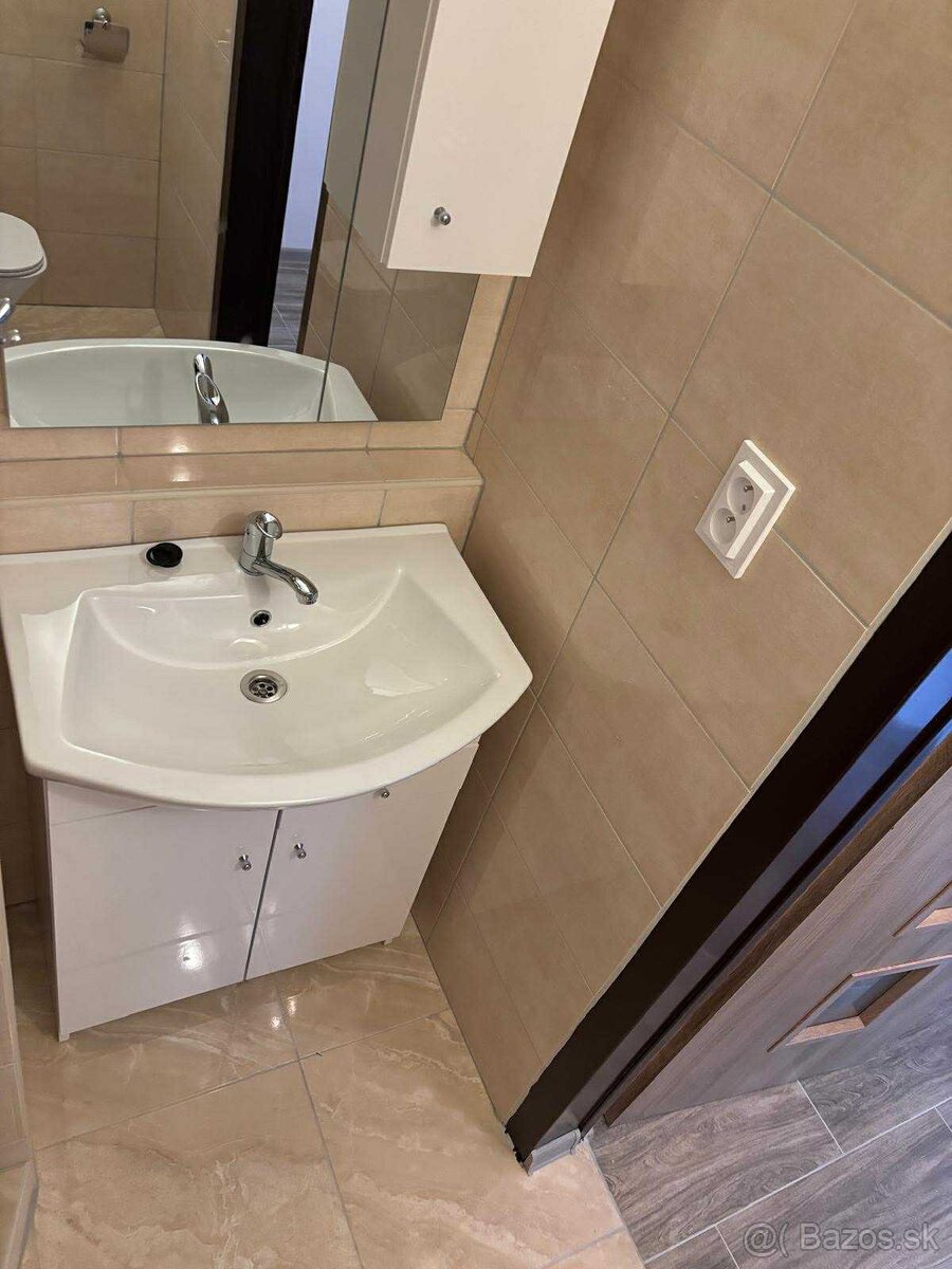 1 izbový byt na prenájom - 1 szobás lakás bérbeadó - 4