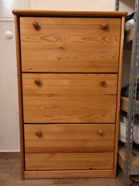 Nábytok - masív - 4