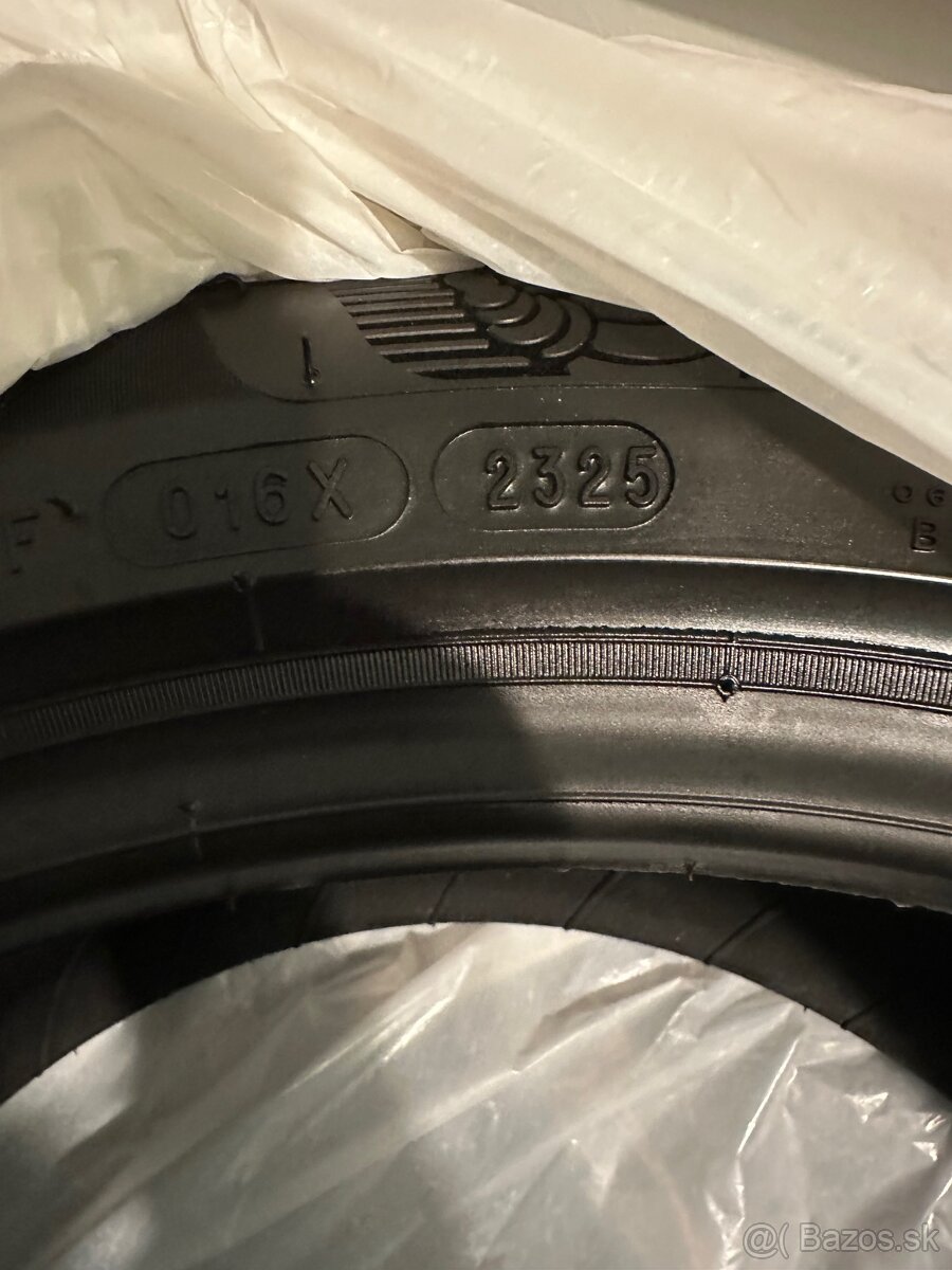 MICHELIN 225/50 R18 95V letné - 4