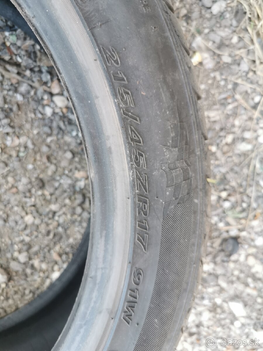 Letne Pneu 215/45 r17 - 5mm - 4