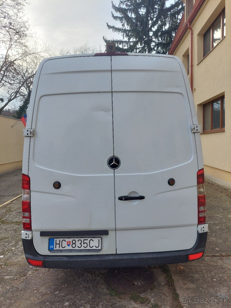 Mercedes Benz Sprinter - 4