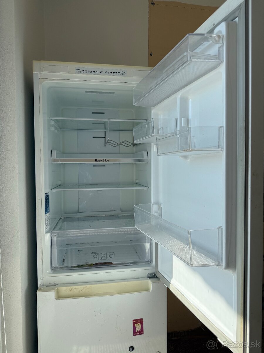 SAMSUNG RB29FSRNDWW - 4