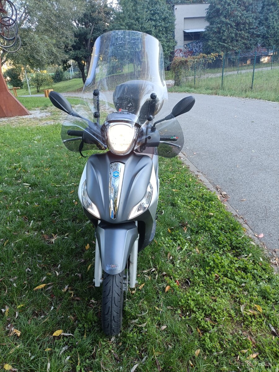 Skúter Piaggio Medley 125 - 4