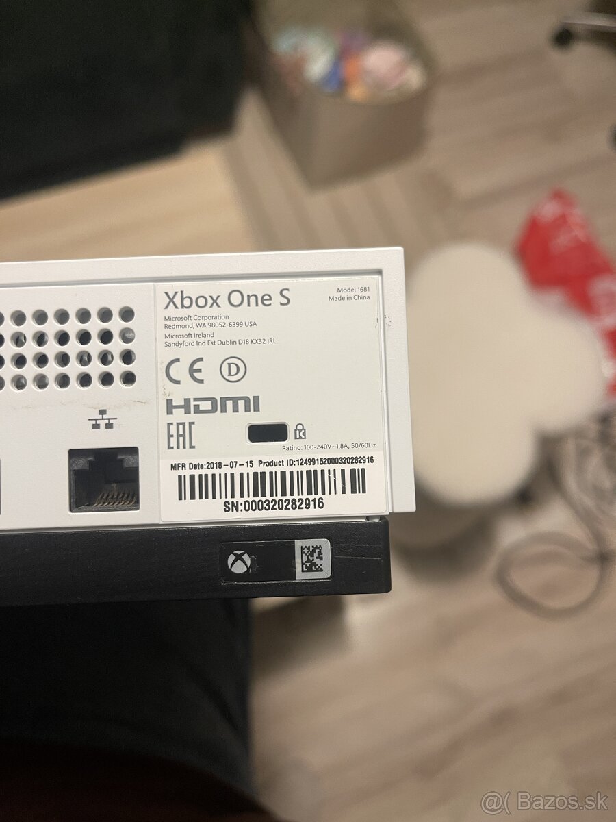 Xbox One S+dva ovládače+hry - 4