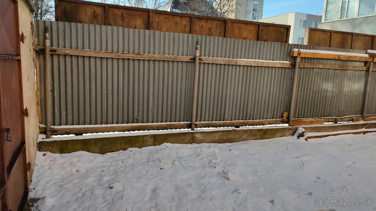 TOP - prenájom pozemku 12 x 4m pri AUTOBUSOVEJ stanici - 4