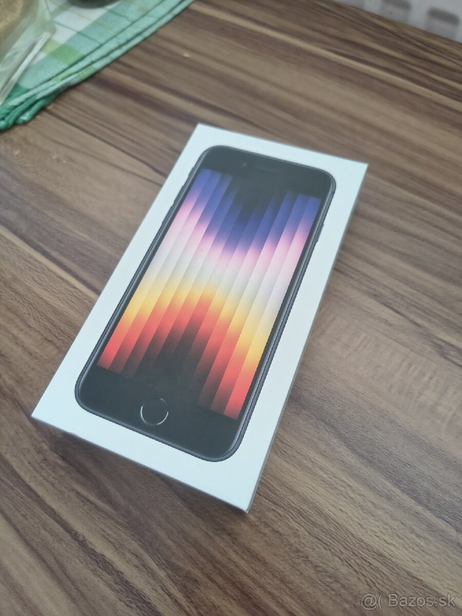 iPhone SE 2022, 128 GB - 4