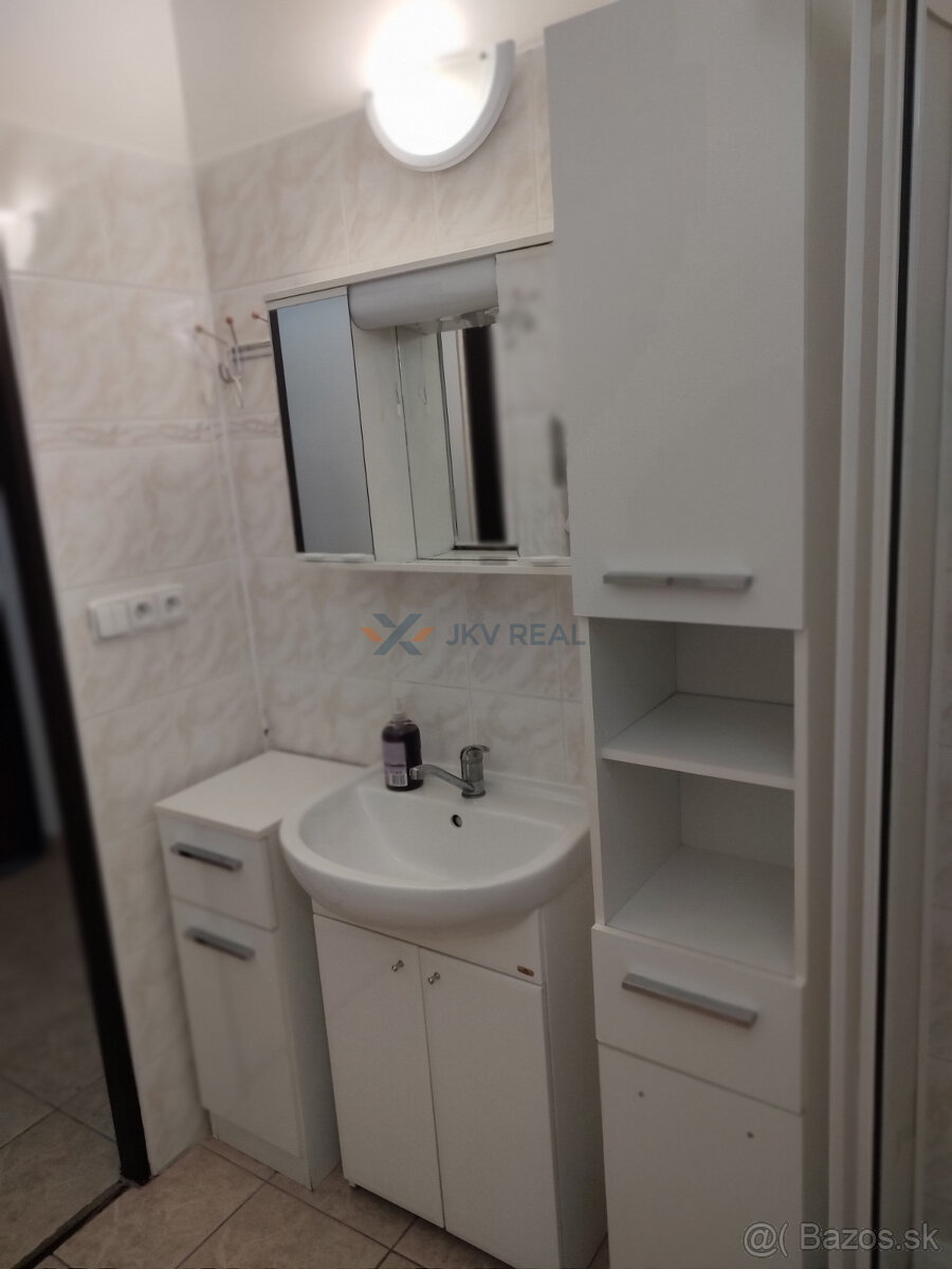 Exkluzívne Prenájom : 3 izbový byt v Trenčíne JUH - 4
