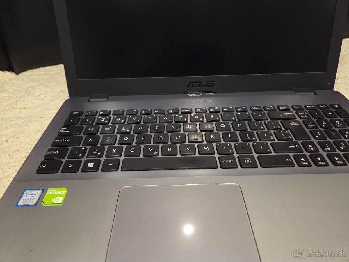 notebook ASUS VivoBook 15.6", RAM 16GB, Intel Core i7 - 4