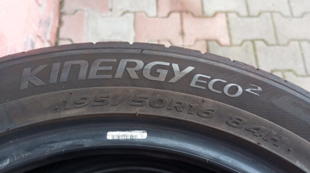 Predam letne pneu 4ks Hankook 195_50_R16 - 4