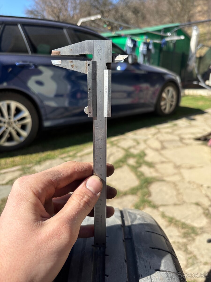 Dunlop sport maxx 245/45 R18 - 4