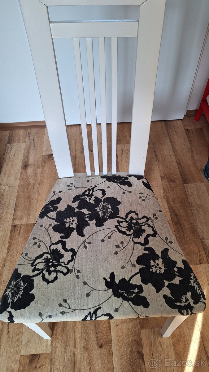 Predam vešiaky,stoličky,šamlík,ventilátor,fén ROWENTA - 4