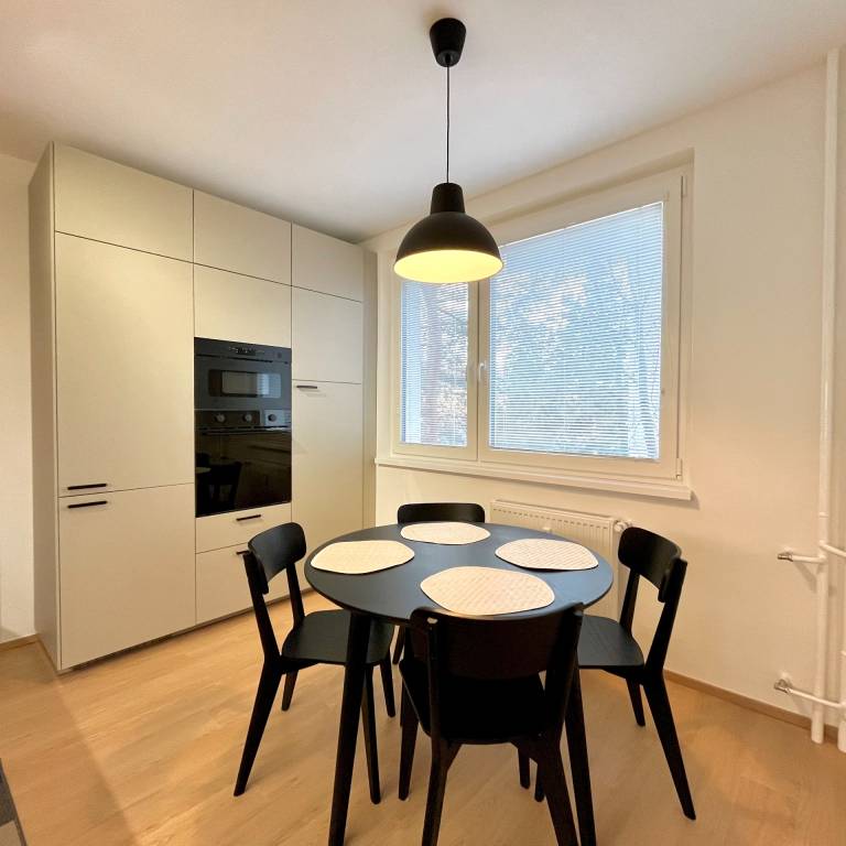 Moderný 3-izbový byt po kompletnej rekonštrukcii na ulici Ba - 4