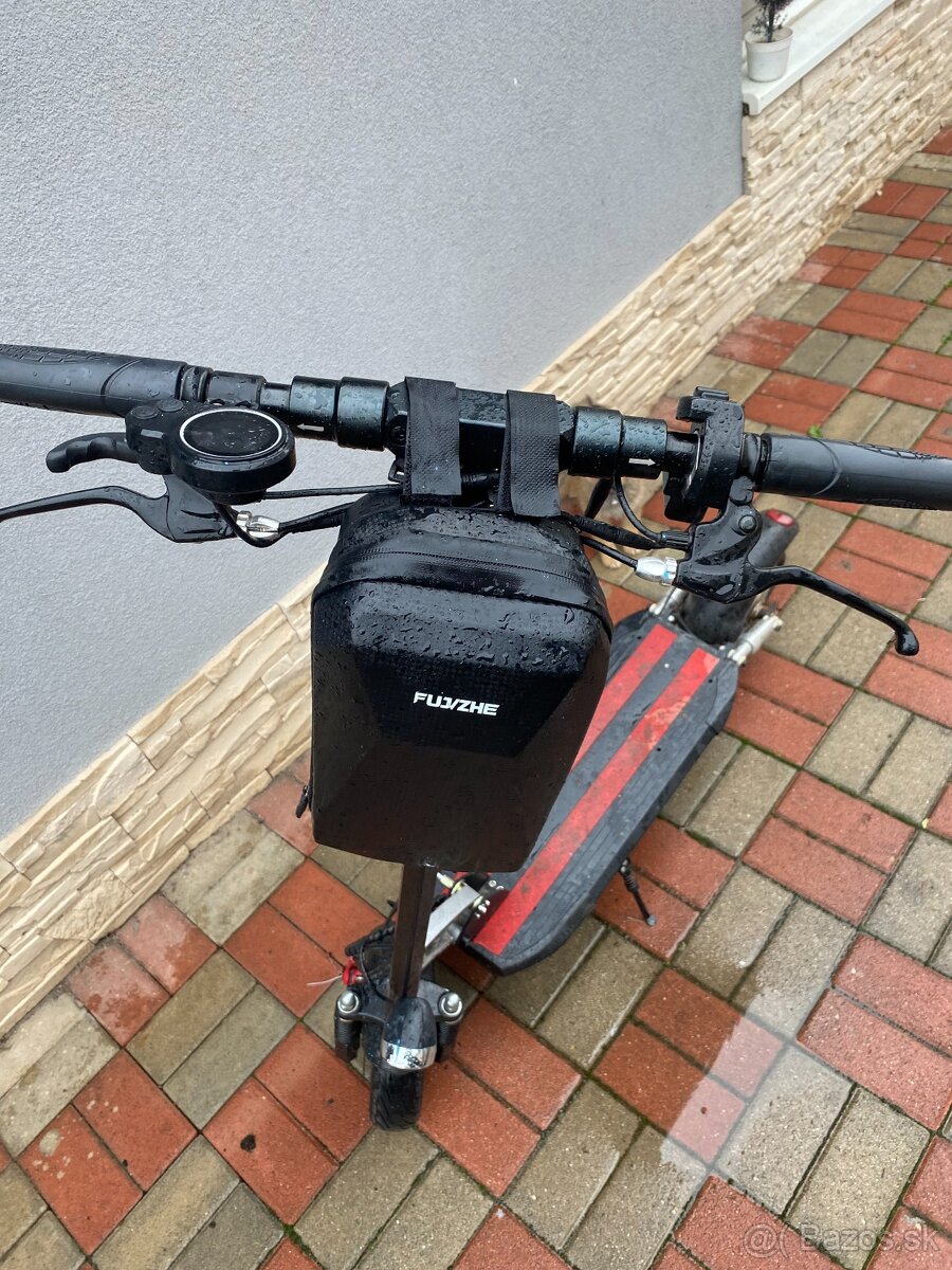 elektrická kolobežka - 4