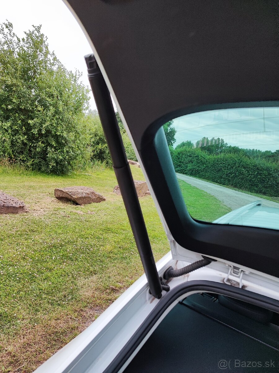 Rozpredám Škoda Superb 3 Kombi 2.0tdi - 4