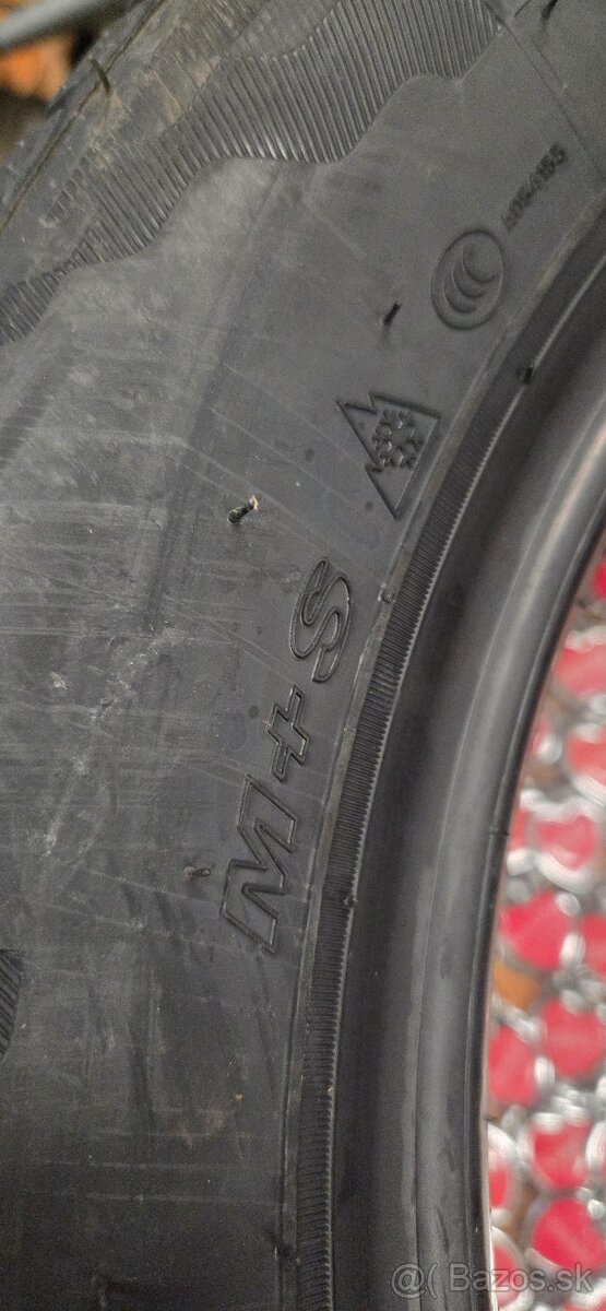 Predám 4ks.celoročné pneumatiky 175/65R15 84T. - 4