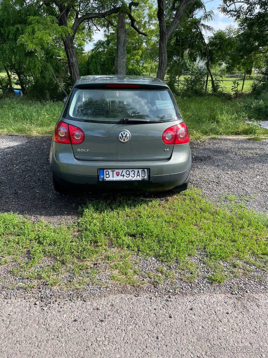 Volkswagen Golf - 4