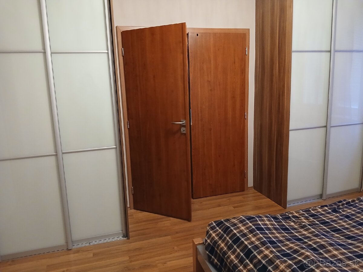 Prenajmem 2-izbový byt Sihoť I. TN - 4