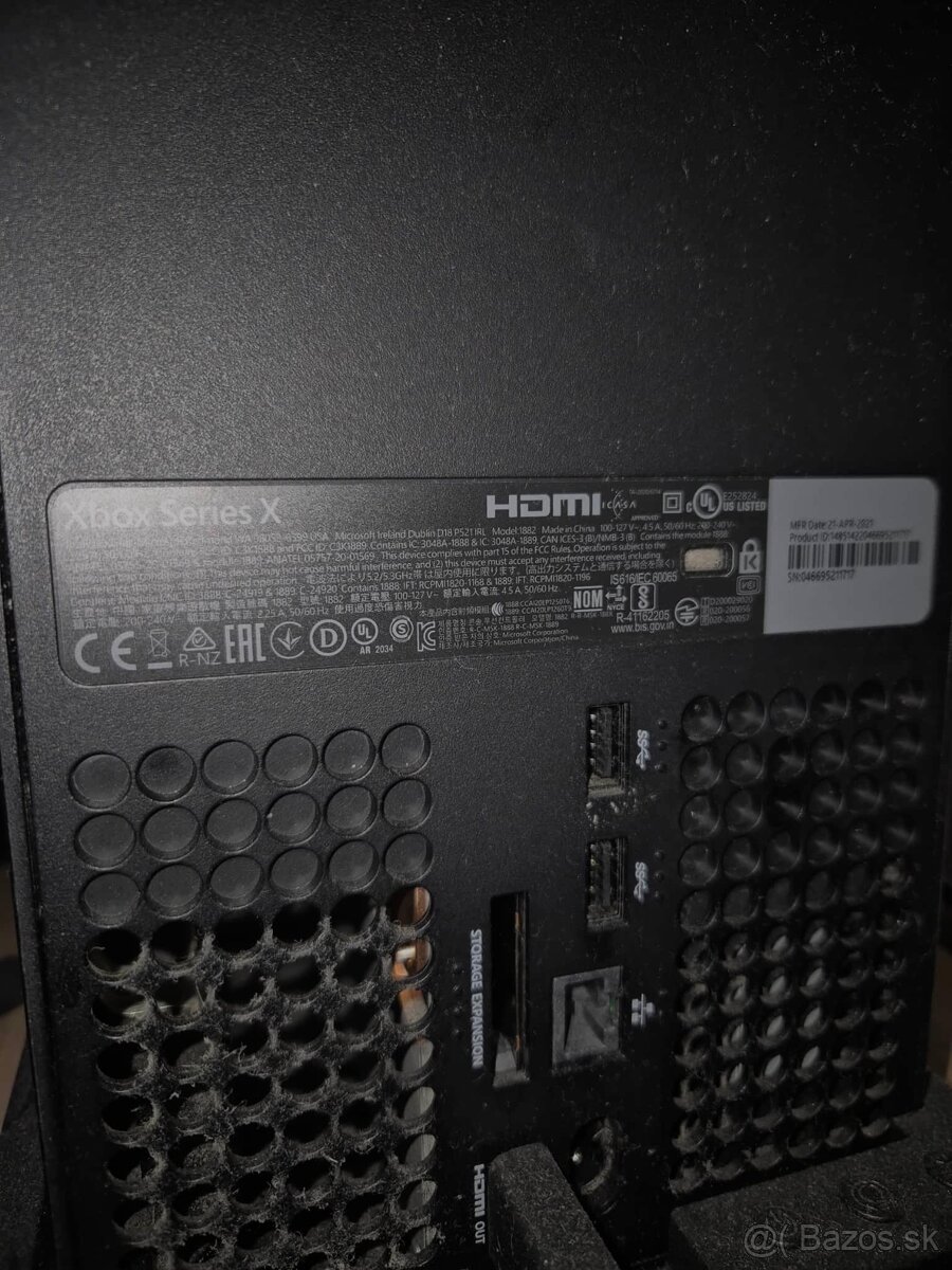 Xbox Series X 1TB + 3 ovládače + slúchadlá + príslušenstvo - 4