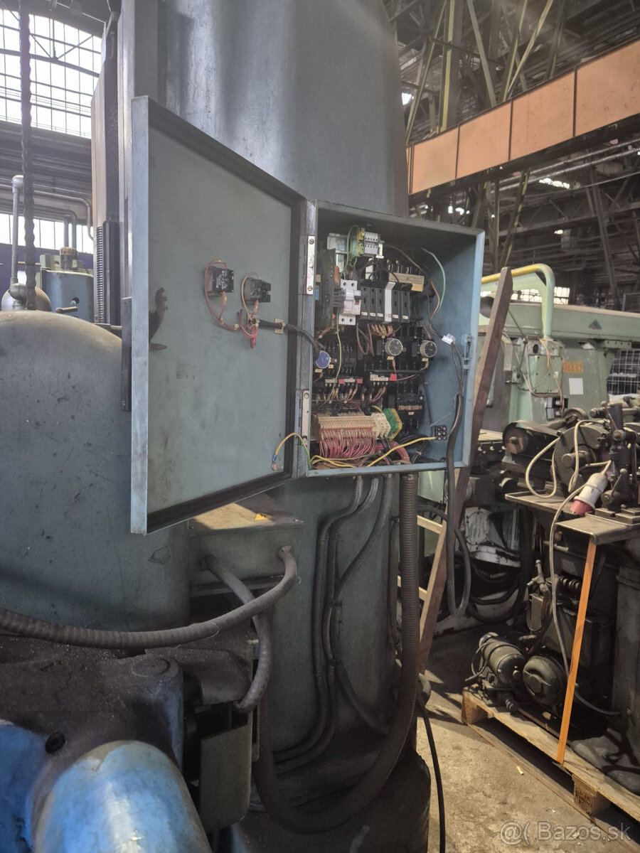 Horizontalni vyvrtavacka Pegard typ 924 - 4