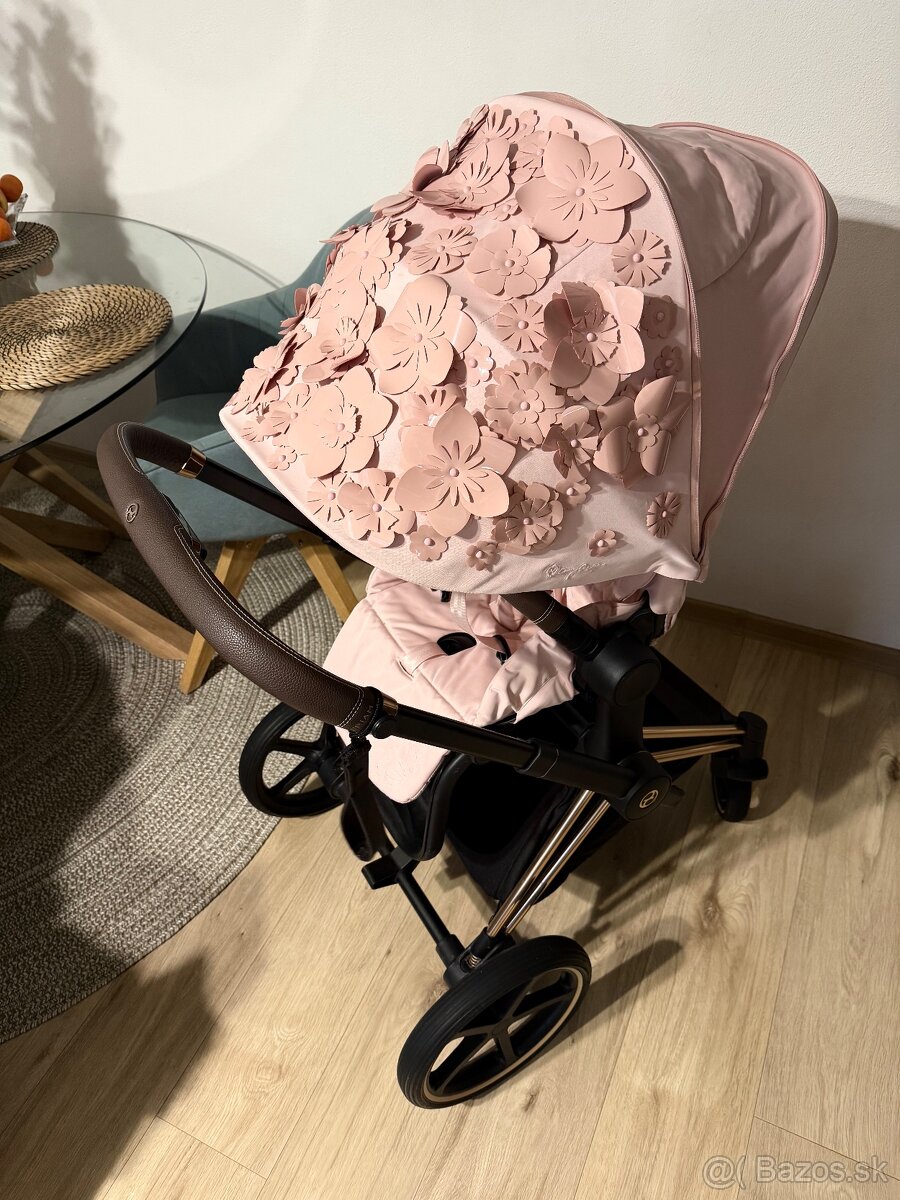 Cybex priam 4.0 simply flowers - 4