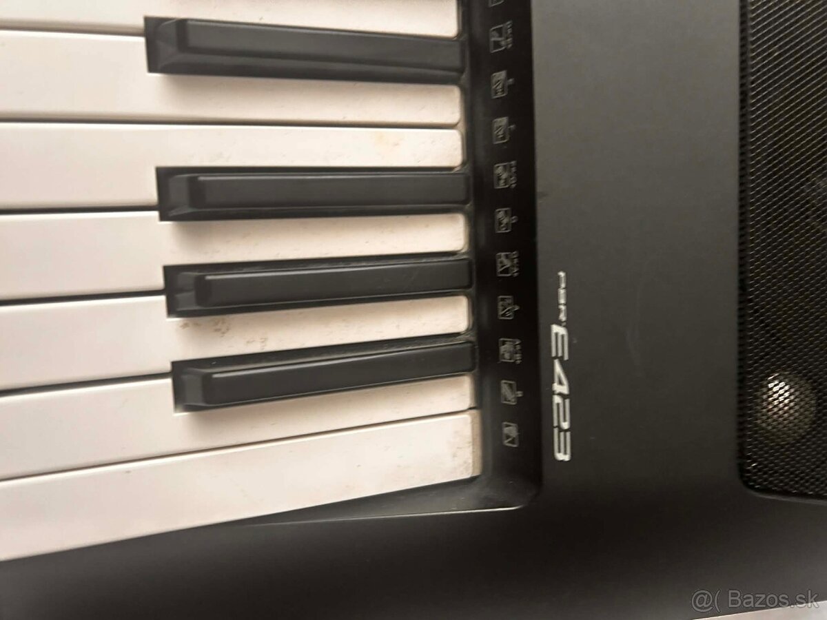 Yamaha psr E423 - 4