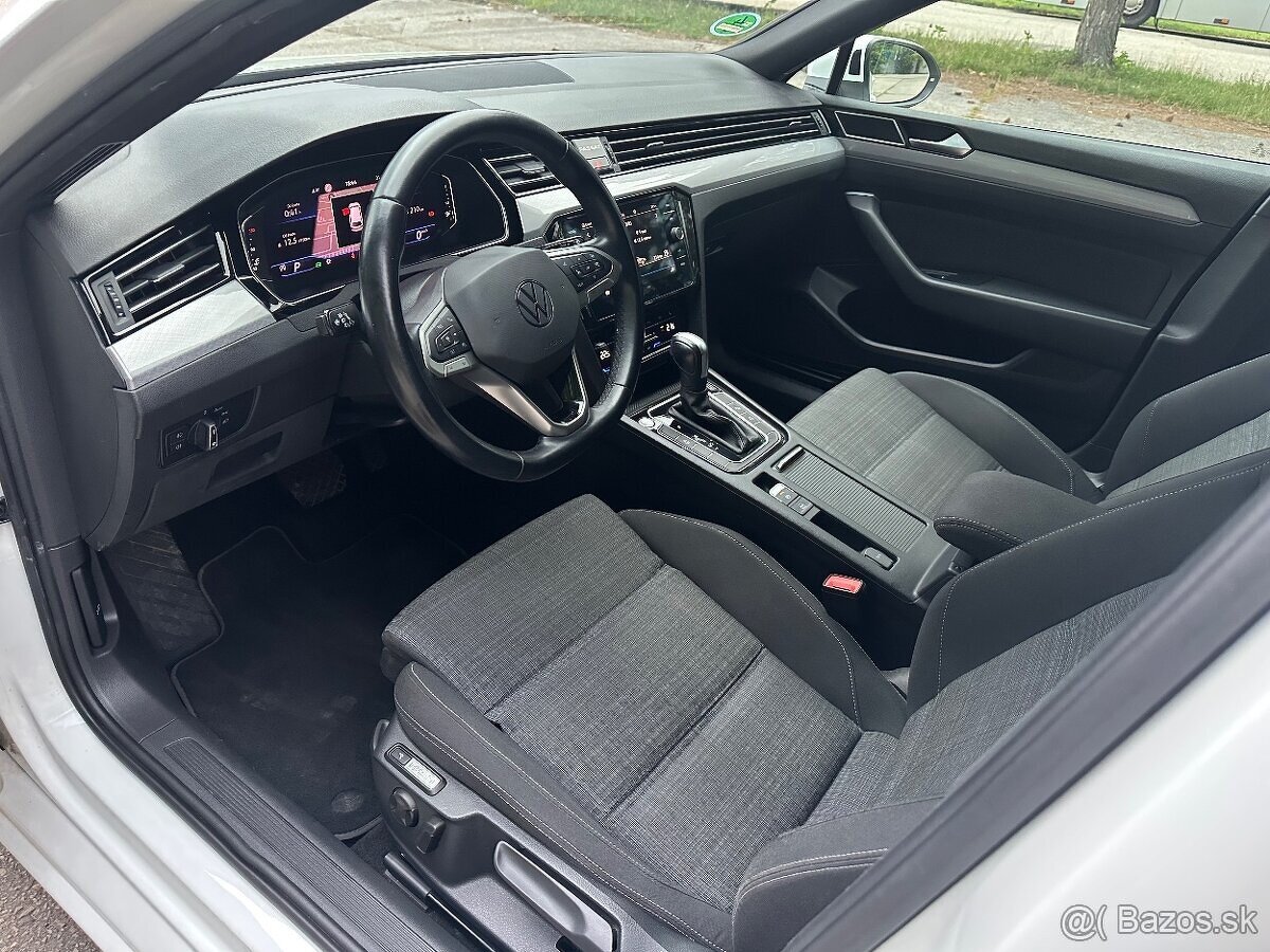Volkswagen Passat Variant 2.0 TDI EVO Elegance DSG - 4