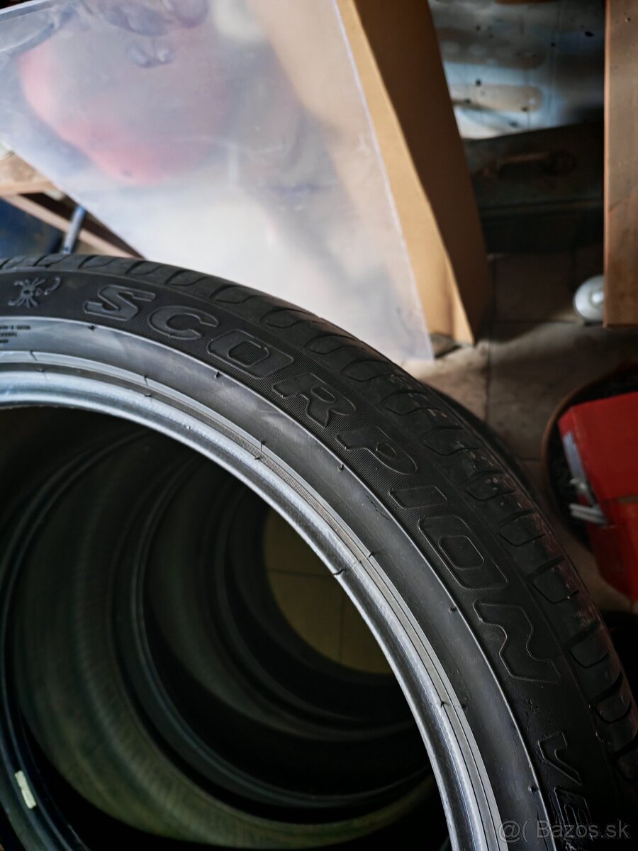Pirelli Scorpions 275/40 r21 - 4