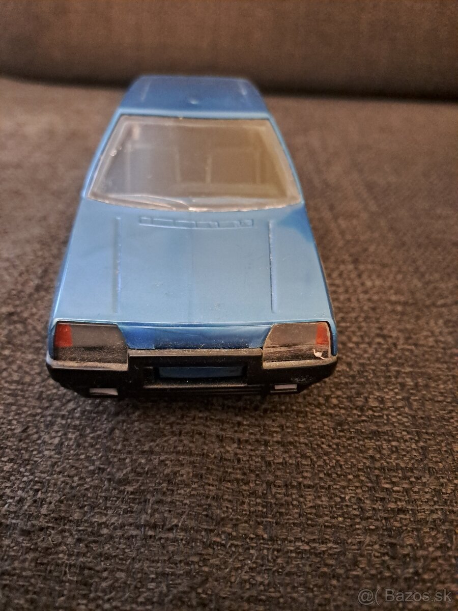 Škoda favorit - 4