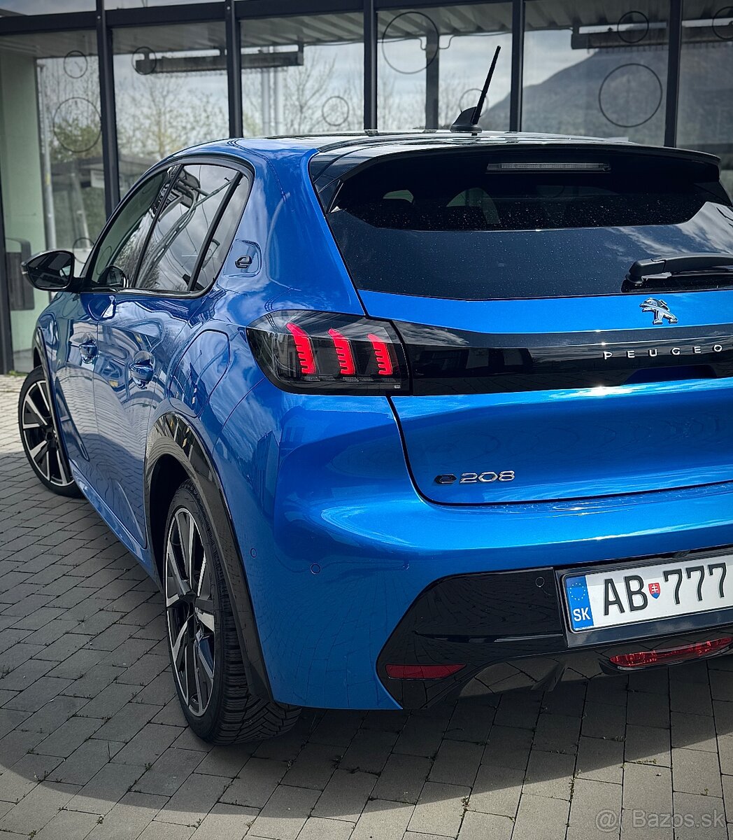 PEUGEOT e208 GT - 4