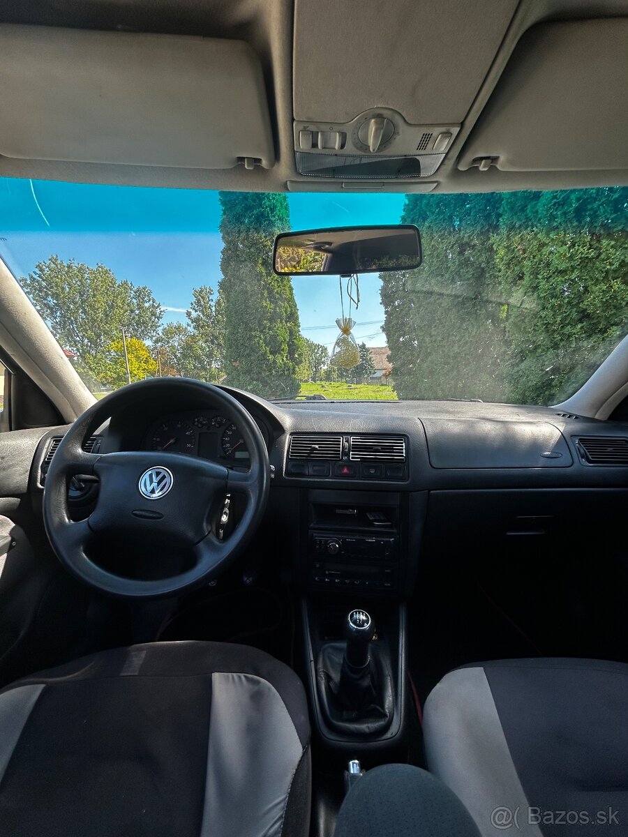 Volkswagen Golf 4 - 4