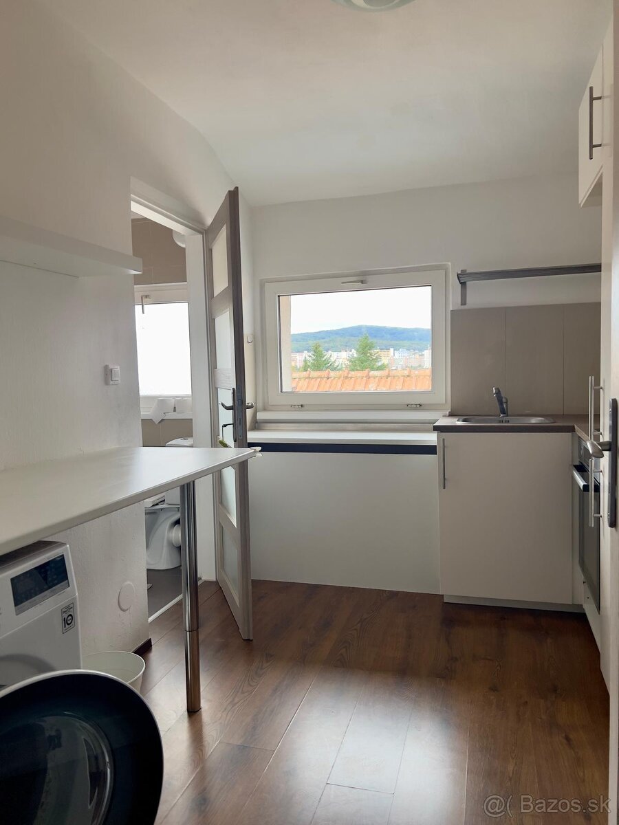 Samostatný 3i i byt v RD v Lamači - 4