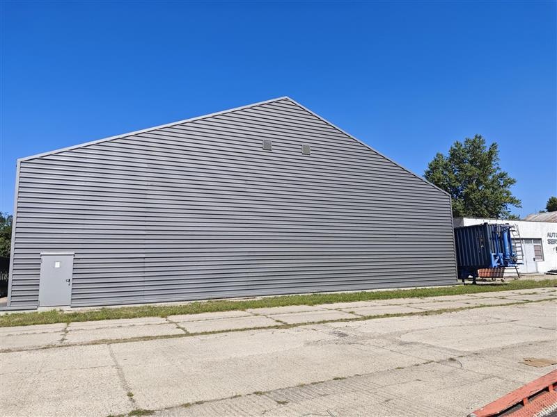 Prenájom haly 450m2 - 4