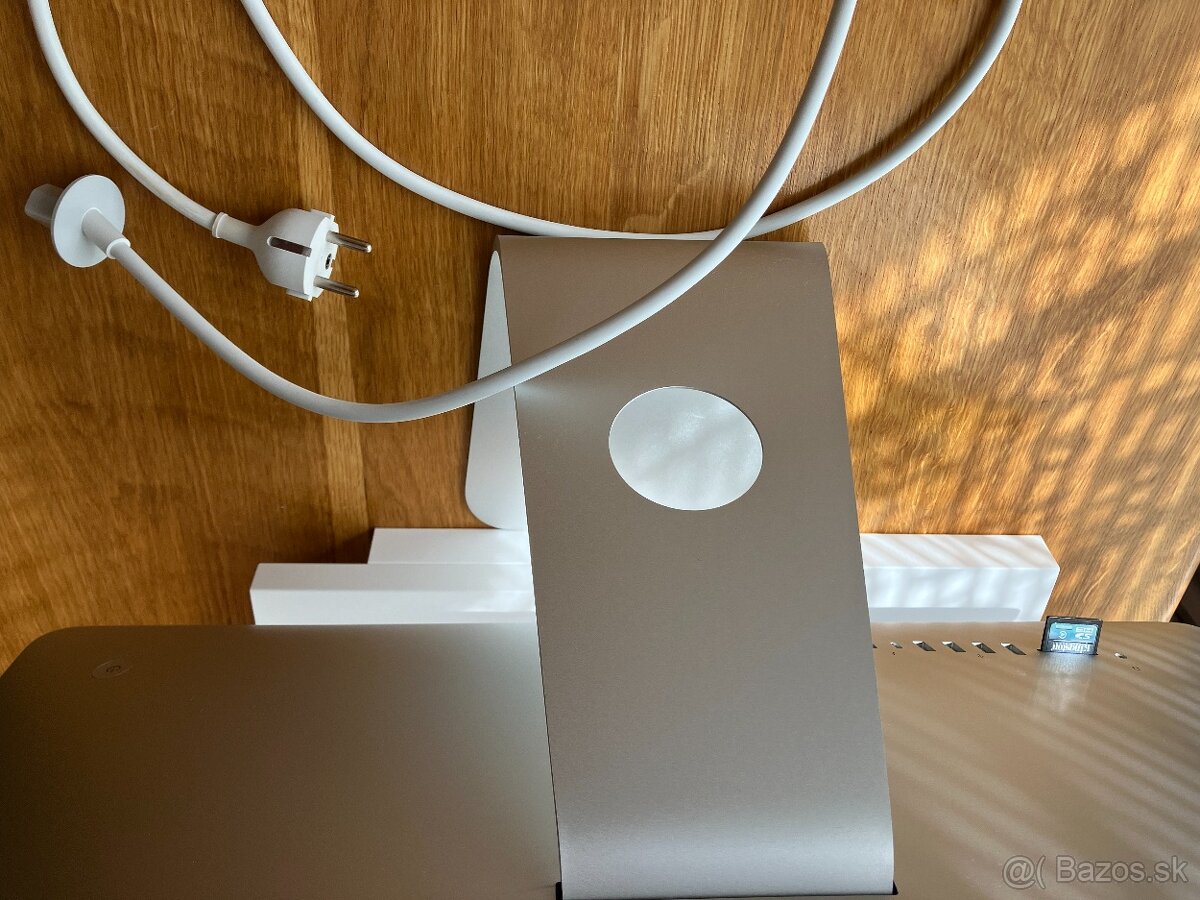 Apple iMac 21.5" late 2017 - 4