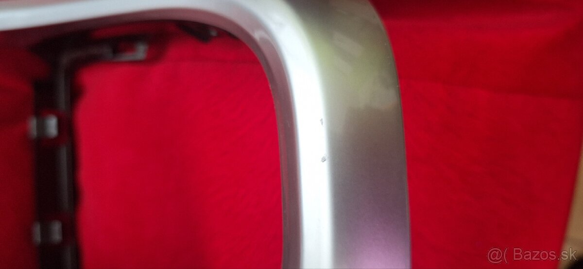 Lišta stredoveho panelu Opel Astra J - 4