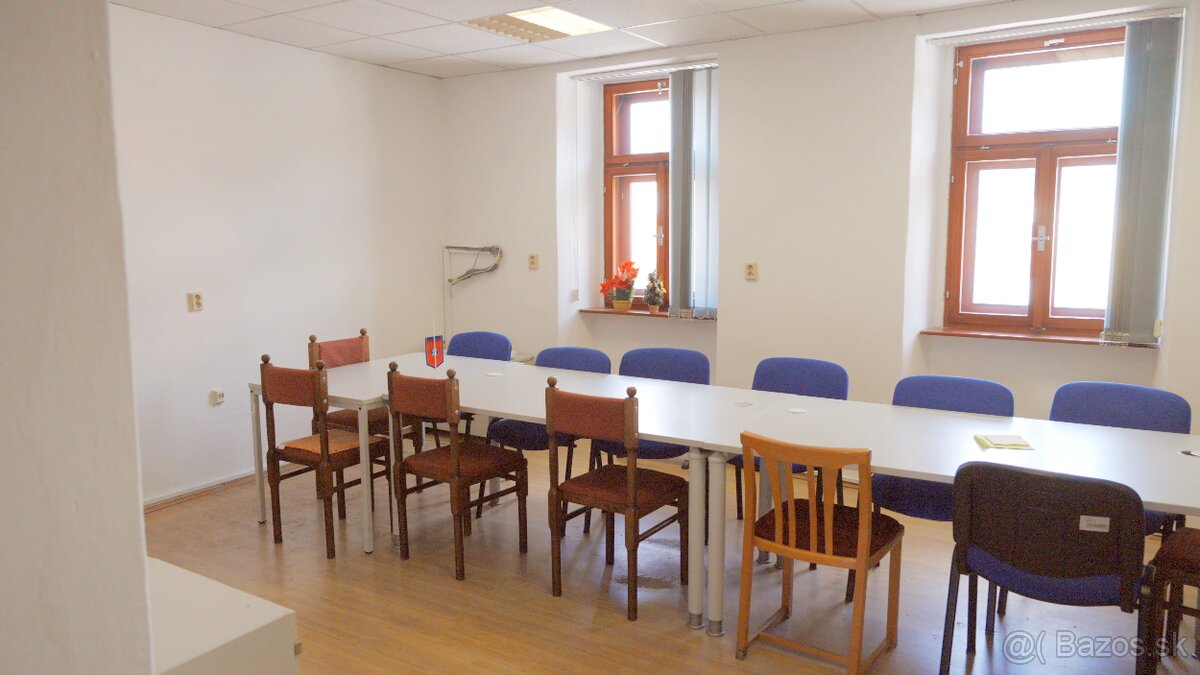 Budova v centre mesta Skalica - 4
