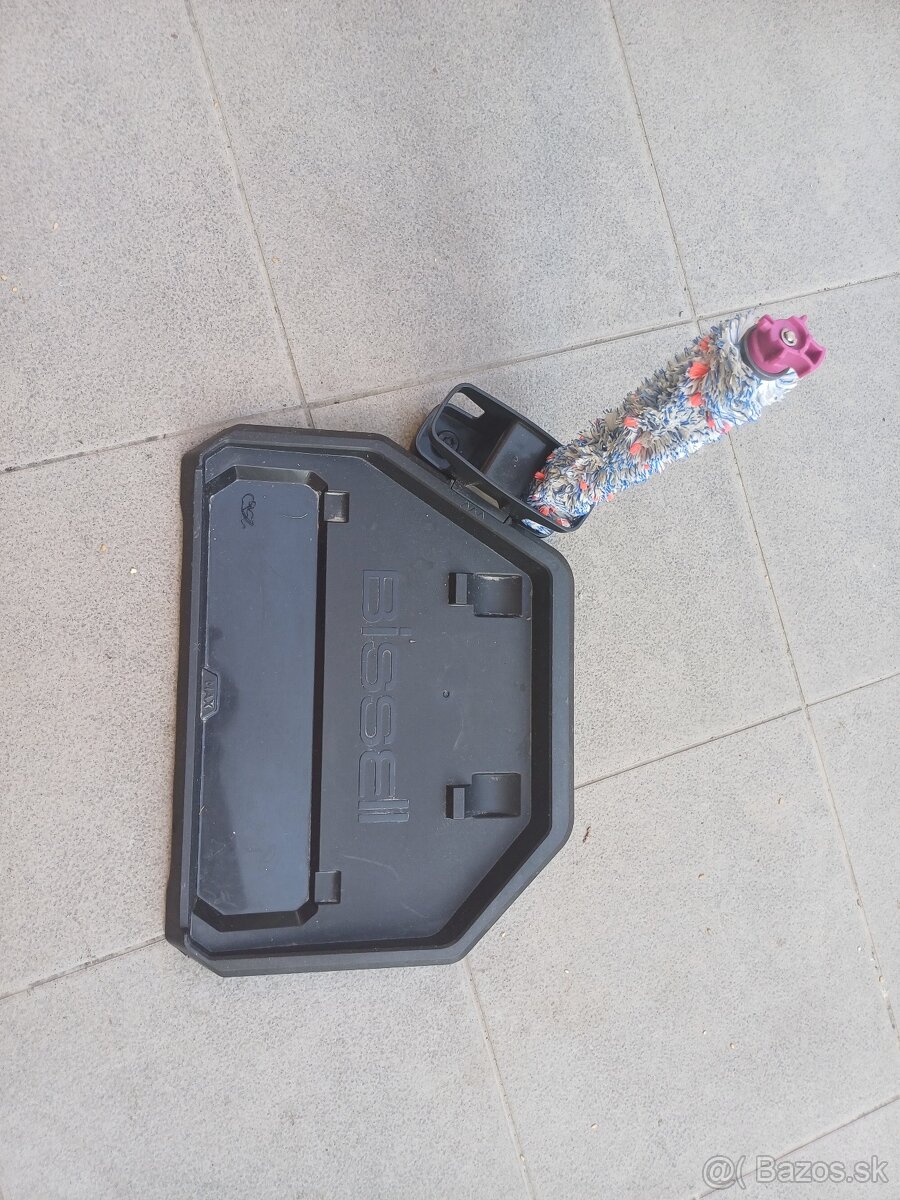 Čistič podláh Bissell CrossWave - 4